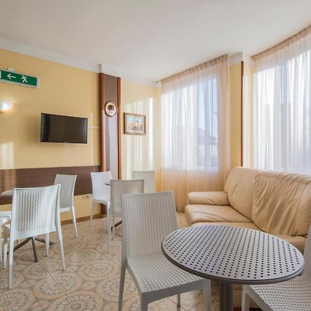 בטיפאליה Hotel Rosy מראה חיצוני תמונה