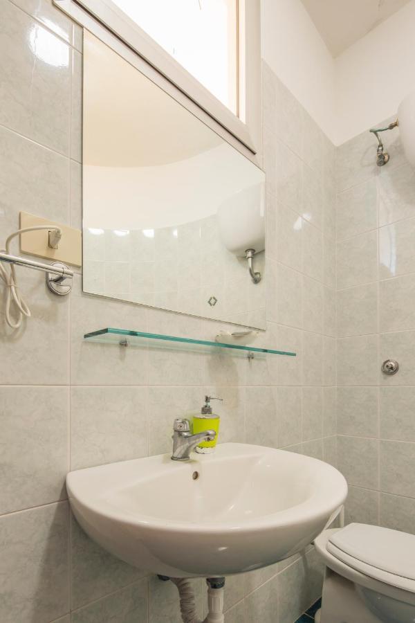 בטיפאליה Hotel Rosy מראה חיצוני תמונה