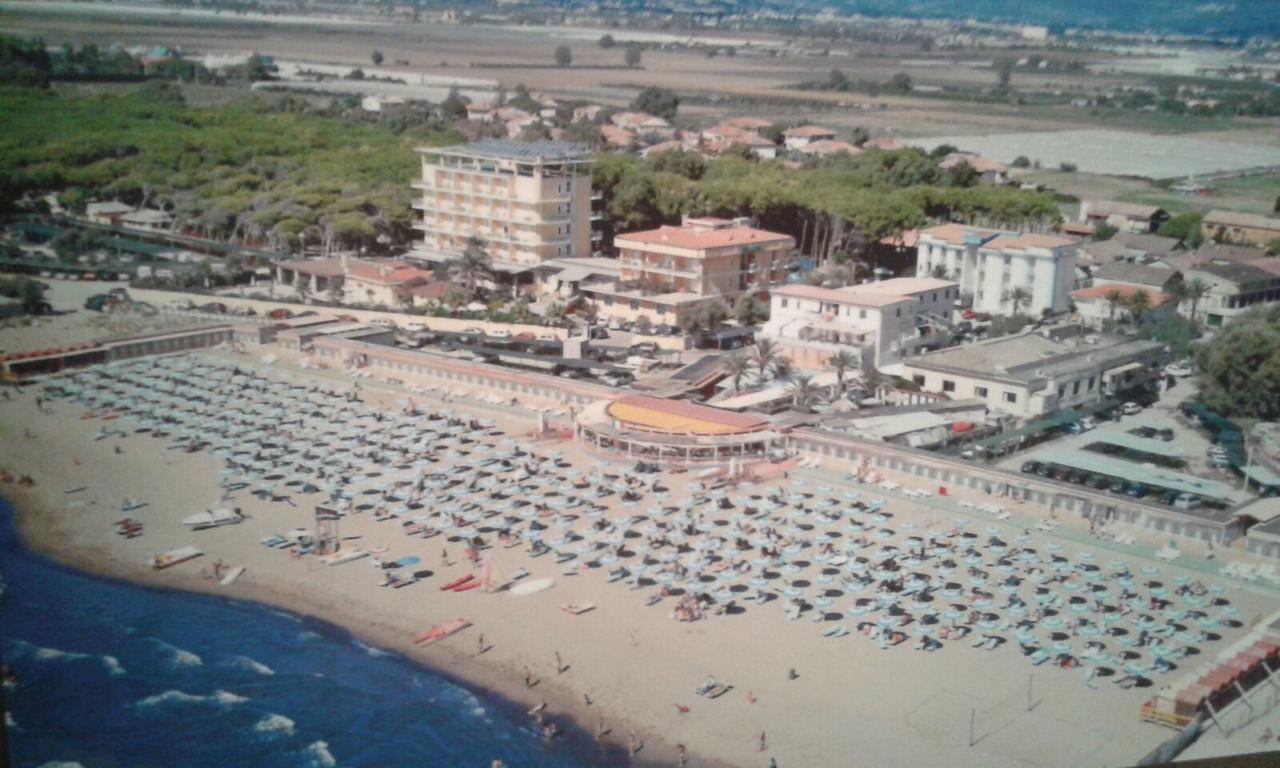 בטיפאליה Hotel Rosy מראה חיצוני תמונה
