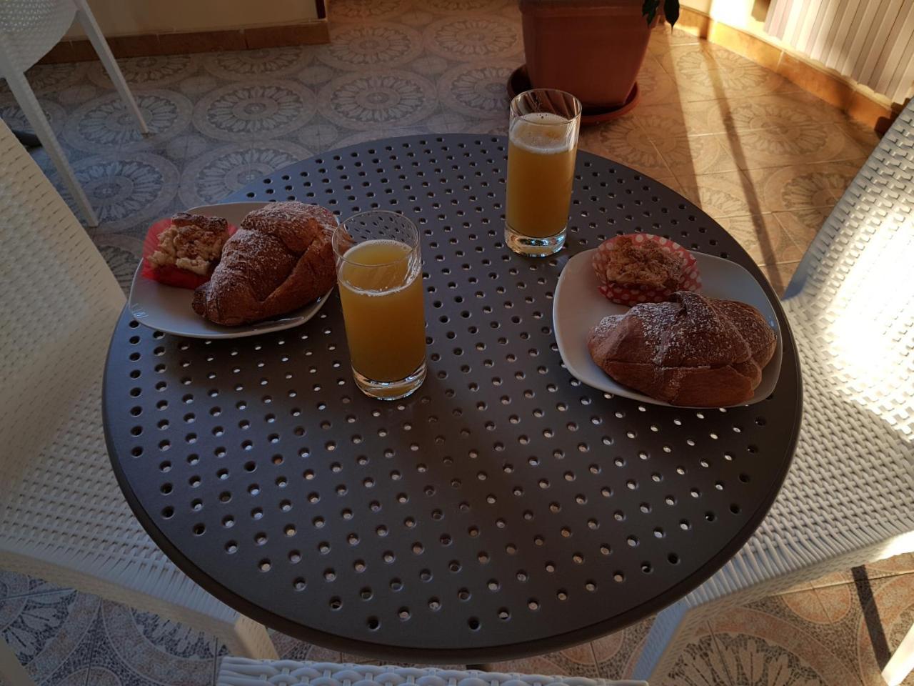 בטיפאליה Hotel Rosy מראה חיצוני תמונה