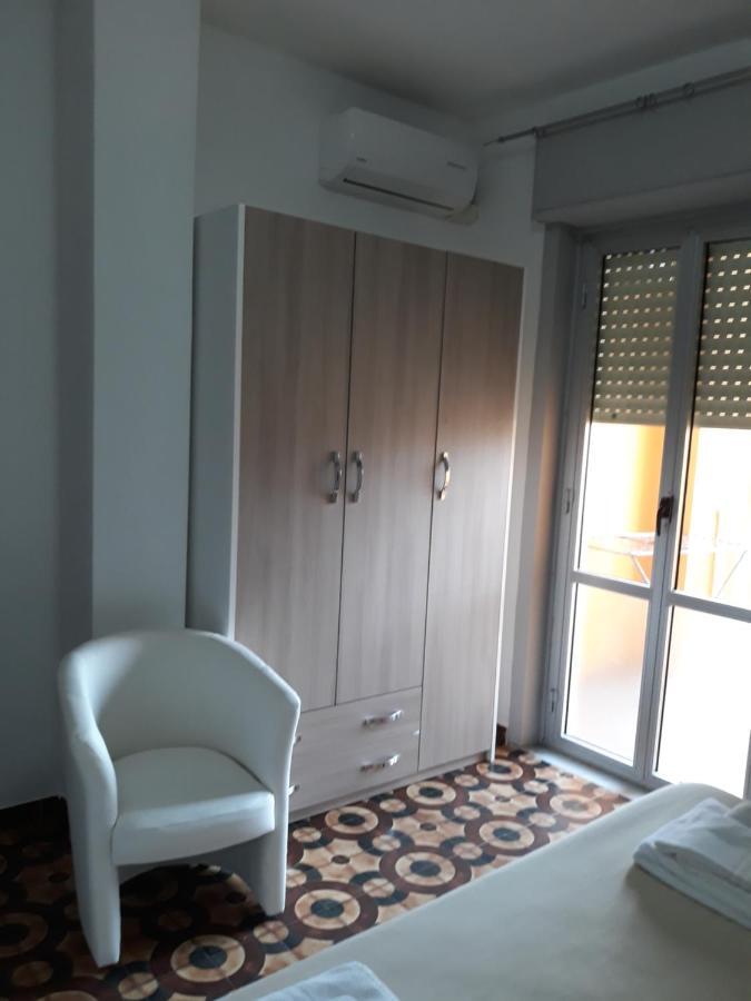 בטיפאליה Hotel Rosy מראה חיצוני תמונה