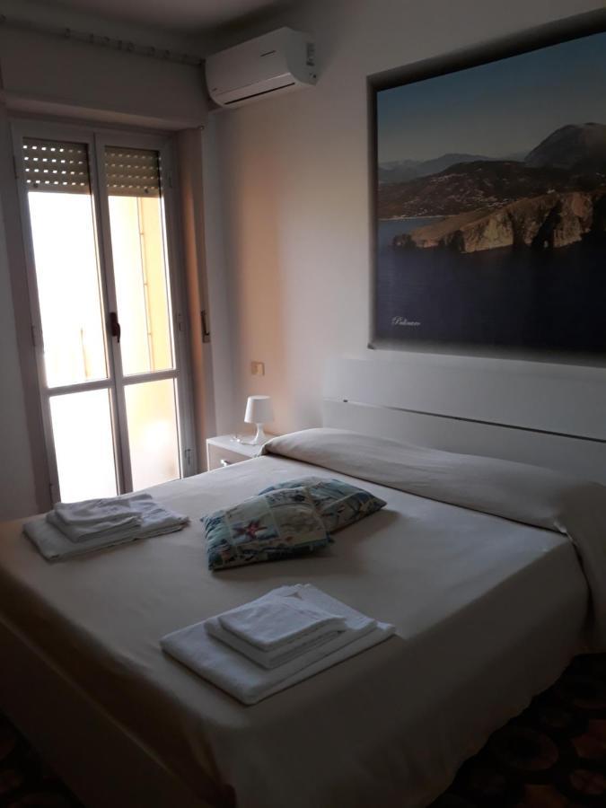 בטיפאליה Hotel Rosy מראה חיצוני תמונה